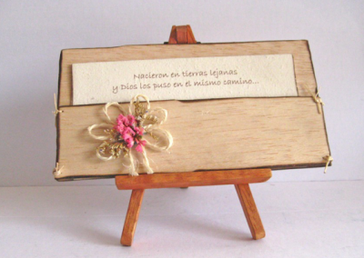 Tarjetas para matrimonio en madera